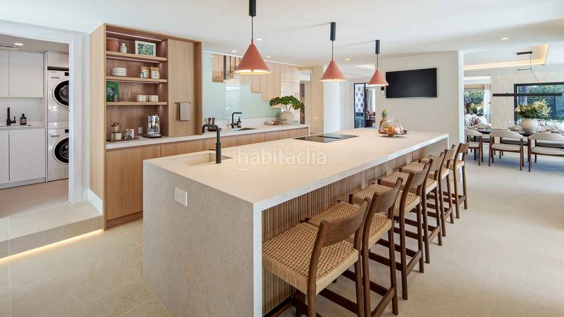 Foto ec5d8fb9-5539-4ff7-bc93-cb489f1c852c. Casa amb aparcament piscina a Los Naranjos Marbella