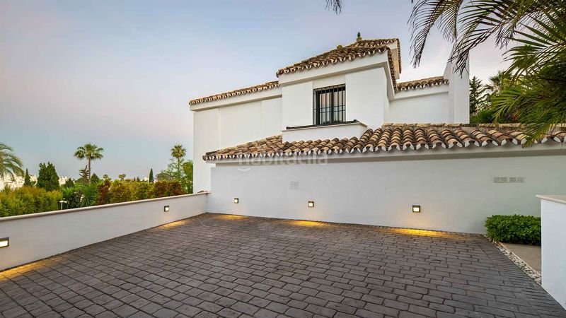 Foto 047d3312-15b2-481e-9438-f2e5d044b120. Casa amb aparcament piscina a Los Naranjos Marbella