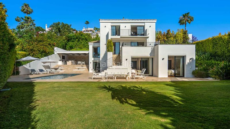Foto 3093519f-7db9-4467-90d0-cb2705d6a0a7. Casa amb aparcament piscina a Los Naranjos Marbella