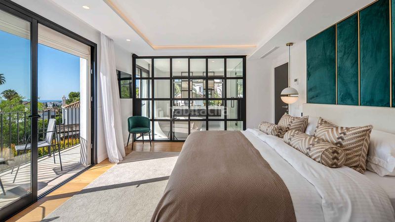 Foto ea29e758-3656-4a54-be2d-bd5f96a63537. Casa amb aparcament piscina a Los Naranjos Marbella