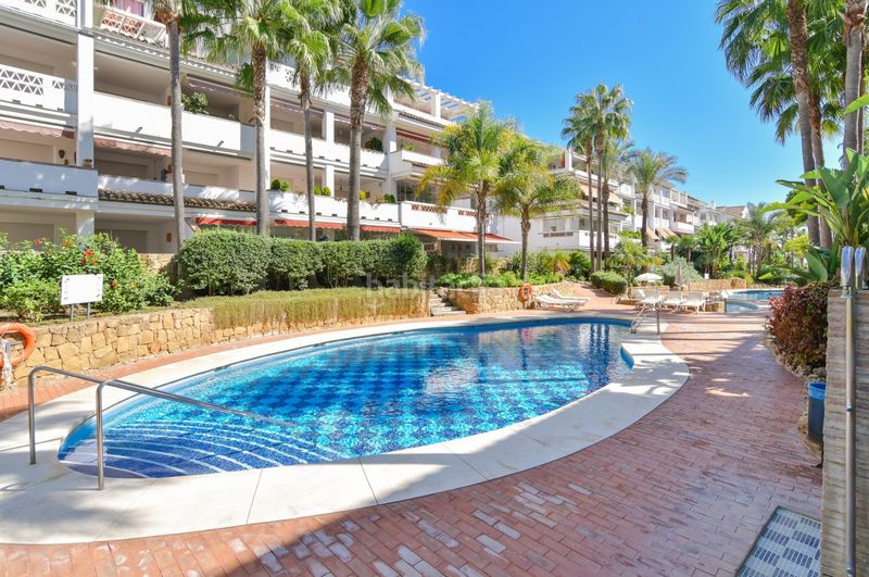Foto 1b3a7895-396d-4d03-b871-7043efa246ad. Àtic amb aparcament piscina a La Carolina - Guadalpín Marbella