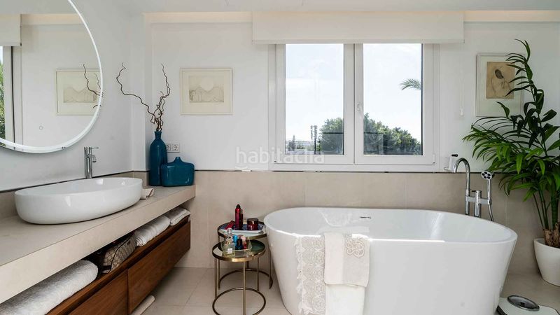 Foto 5a07b577-8f96-4749-81fc-f14d1f5d69d0. Àtic amb aparcament piscina a La Carolina - Guadalpín Marbella