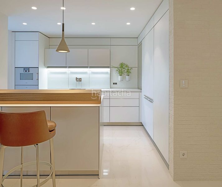 Foto 34ca3fd5-f167-40a7-b362-f3407a029000. Apartament amb aparcament piscina a La Carolina - Guadalpín Marbella