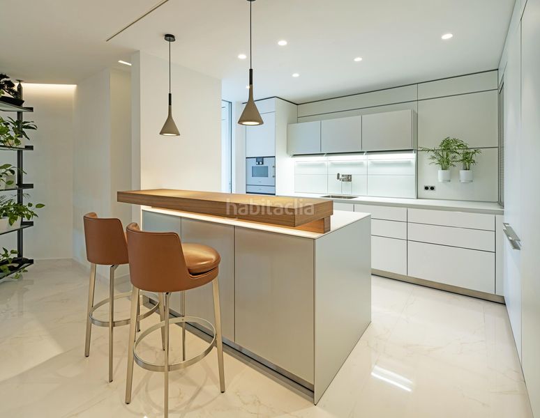 Foto 378076d0-dab4-49c0-832e-b5e86ee6ee51. Apartament amb aparcament piscina a La Carolina - Guadalpín Marbella