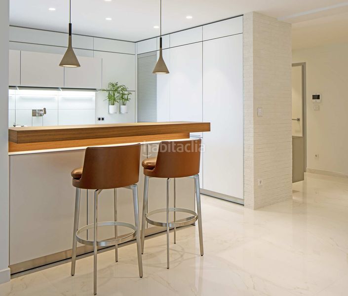 Foto eec5cb0c-ab7f-4ce2-bf39-cc612a98ff22. Apartament amb aparcament piscina a La Carolina - Guadalpín Marbella
