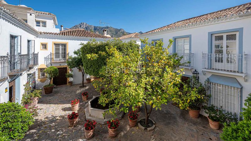 Foto 8c89bd35-cc16-4bed-921e-b66b8eabfe3f. Casa adossada a La Carolina - Guadalpín Marbella
