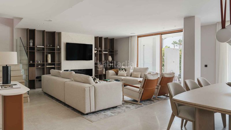 Foto 207dd117-d15e-4445-acab-10688047cb19. Apartament amb aparcament piscina a Los Naranjos Marbella