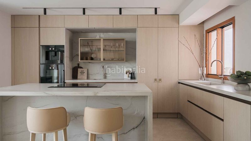 Foto 4c2f9524-ef4e-4f5a-a8c4-fc46fab04a83. Apartament amb aparcament piscina a Los Naranjos Marbella