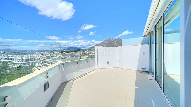 Foto 26614f5d-e9be-4b5d-8018-6305eed348e3. Àtic amb aparcament piscina a Playa de la Fontanilla Marbella