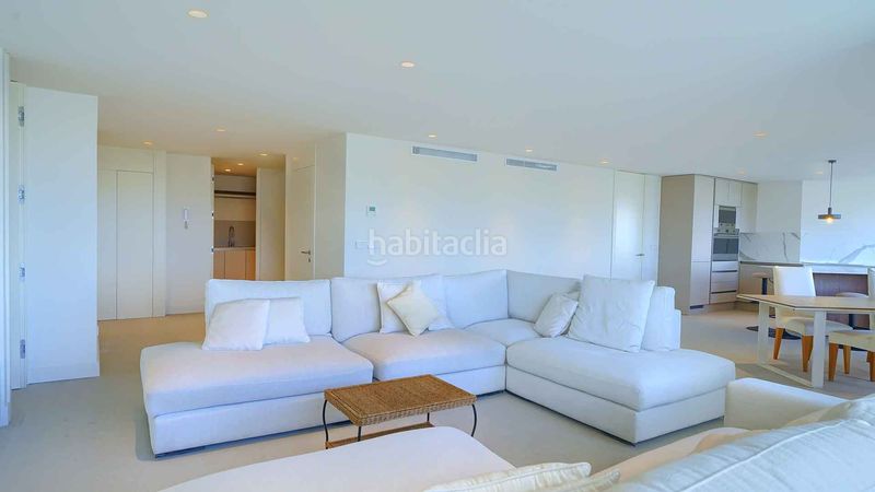 Foto 49a620b9-9d8b-49ca-aba5-f82456a93fa4. Àtic amb aparcament piscina a Playa de la Fontanilla Marbella