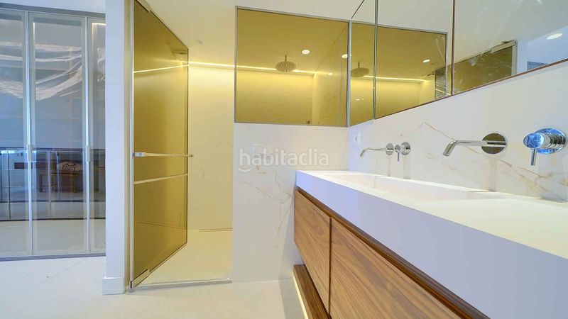 Foto 4bd28c32-b8b2-4c96-92e4-df9f5c325faa. Àtic amb aparcament piscina a Playa de la Fontanilla Marbella