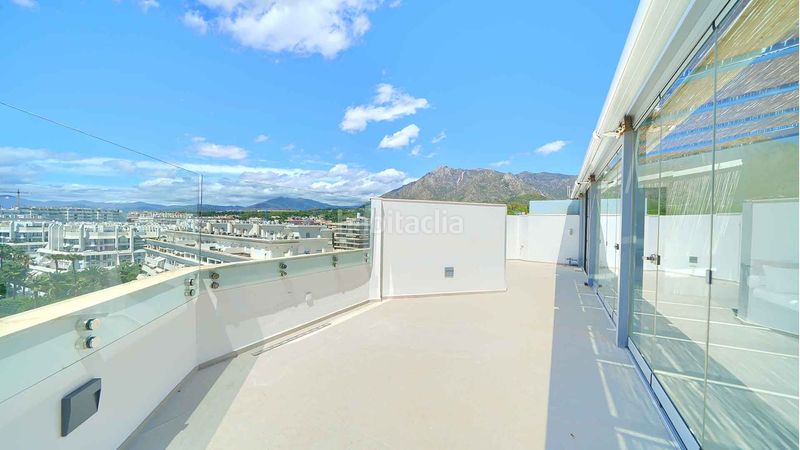 Foto a84621c9-1236-42f0-902a-087c5b7c01da. Àtic amb aparcament piscina a Playa de la Fontanilla Marbella