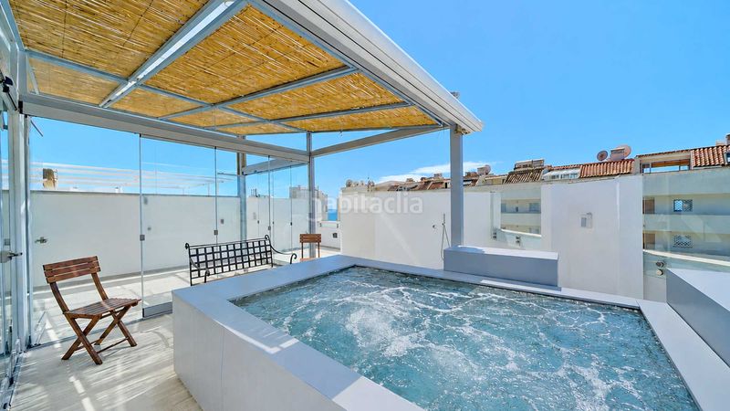 Foto b62c2d2e-c411-448b-95f6-5d9694ff9745. Àtic amb aparcament piscina a Playa de la Fontanilla Marbella