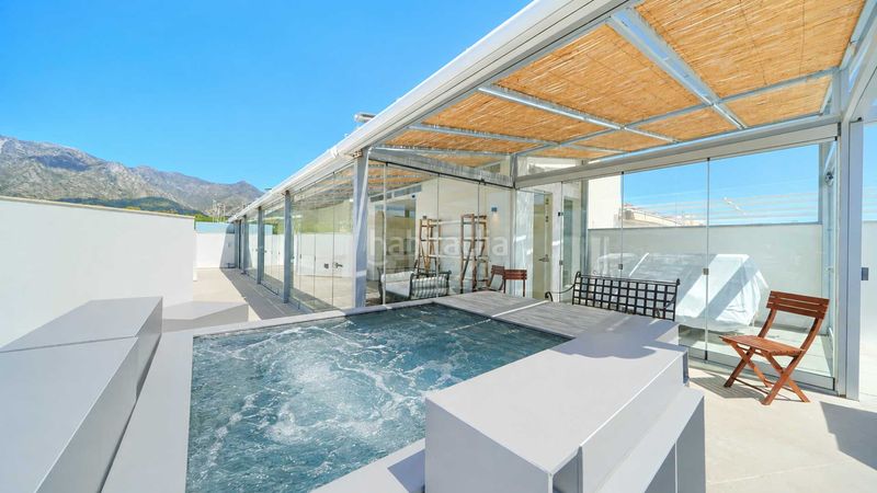 Foto cbd6d163-298a-4bea-baae-33ea130d8664. Àtic amb aparcament piscina a Playa de la Fontanilla Marbella