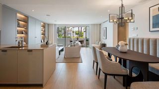 Appartement in Marina puente romano 5. Apartamento en venta en marina puente romano, primera linea de p