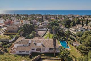 Casa a Valdeolletas - Las Cancelas - Xarblanca. Villa en marbella con vistas al mar en venta