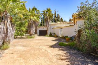 Terreny residencial a Valdeolletas - Las Cancelas - Xarblanca. Parcela en marbella muy cerca de la ciudad en venta