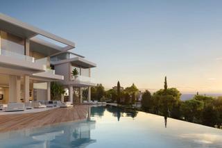Casa a El Paraíso. Villa en benahavis con vistas al mar y al golf en venta
