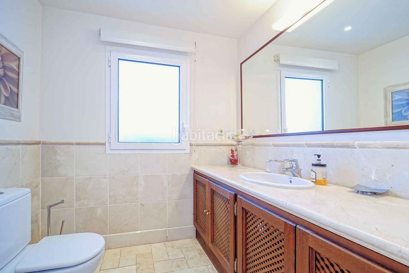 Foto 8a2fd5e6-8a32-422f-b0dd-e48f2eb2bcfa. Ático  en rio real a la venta en Río Real Marbella