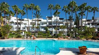 Apartament a Puente Romano. Apartamento completamente renovado en marina puente romano en ve