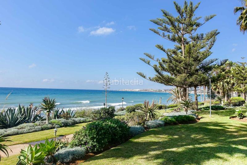 Foto 91cf077f-9bbe-4157-9362-ee544eadb614. Apartamento  completamente renovado en marina Puente Romano en venta en Marbella