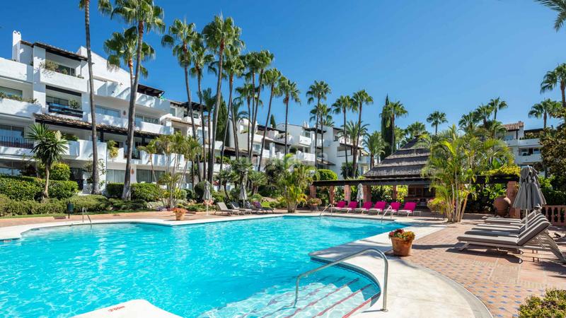 Foto d5a17cfd-0c81-41dc-8ce5-4c8488817e61. Apartamento  completamente renovado en marina Puente Romano en venta en Marbella