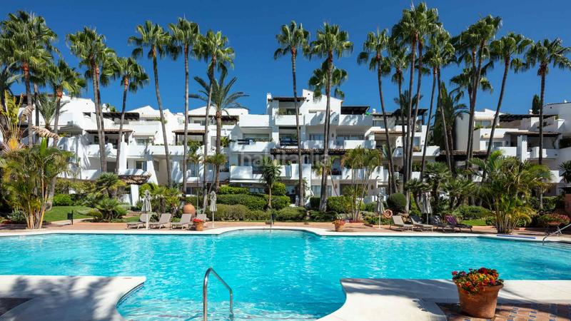 Foto fbcf9b85-134b-480c-a140-a259abeda926. Apartamento  completamente renovado en marina Puente Romano en venta en Marbella