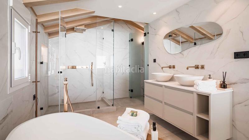 Foto 16b149ee-8ce4-489e-a8df-17592a984316. Ático  en Puerto Banús en primera línea con vistas panorámicas en venta en Marbella