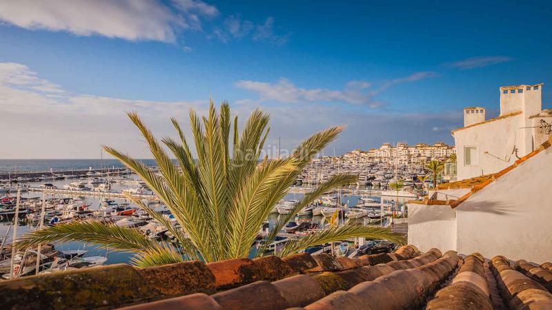 Foto 442f183d-81d3-4e12-8210-aa42acb94e37. Ático  en Puerto Banús en primera línea con vistas panorámicas en venta en Marbella