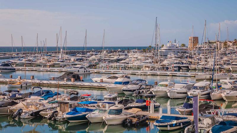 Foto 4c53193a-9a25-49fd-a132-71940517334c. Ático  en Puerto Banús en primera línea con vistas panorámicas en venta en Marbella