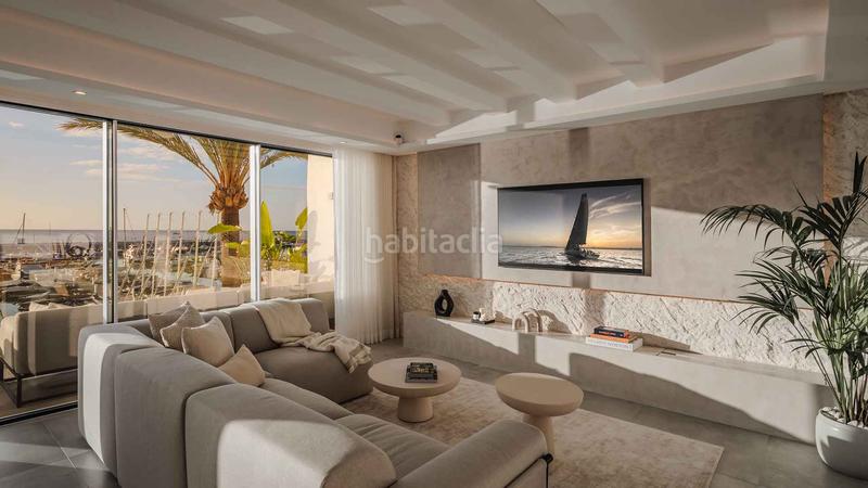 Foto a289809c-4af8-4e50-a231-38104afaa9a0. Ático  en Puerto Banús en primera línea con vistas panorámicas en venta en Marbella