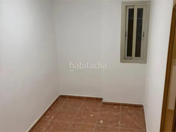 Foto 4b7bd56b-5dd7-4ee6-951c-6952980459f0. Pis a carrer de vicente lópez 27 a Silla