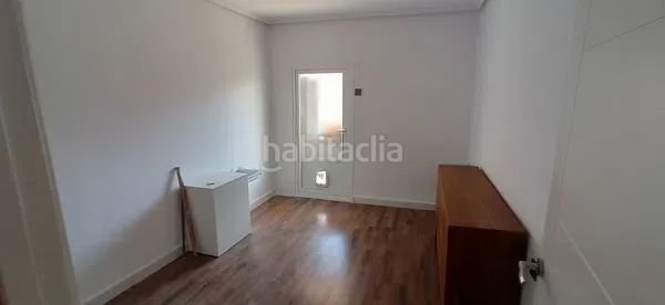 Foto 01be705d-6af3-4c2b-9cc9-aced4a6bbc68. Pis a Centro puerto Sagunt