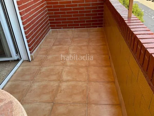 Foto c5308ad1-3266-4f7e-a0f1-0645b4110fa2. Pis a La Creu Coberta Valencia