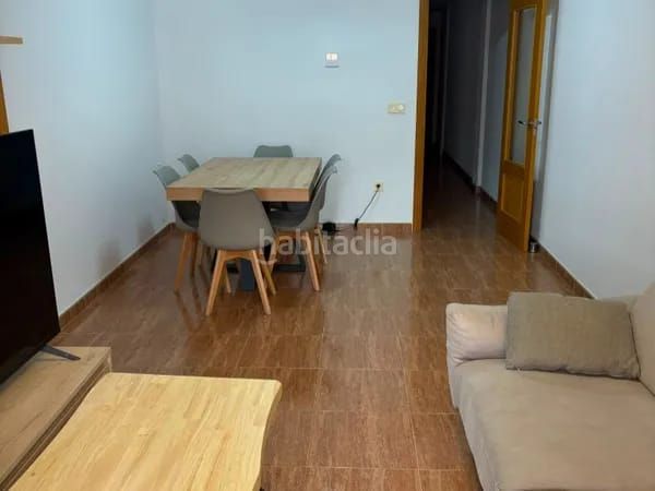 Foto f6bca89b-3aa2-4fbe-a1f3-e4b535be52f6. Pis amb calefacció aparcament a Riba - roja de Túria