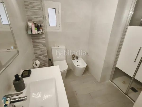 Foto 0672d96c-e246-46e6-94c5-e3c79c3c9763. Pis a Benetússer
