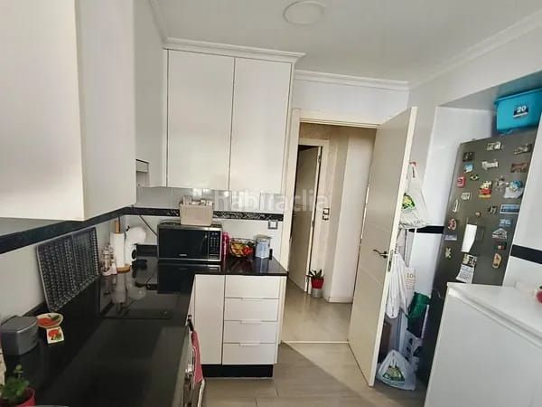 Foto cd15685d-aeb5-461d-bc1d-d2953764ee5d. Pis a Benetússer