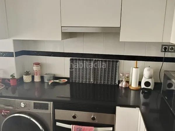 Foto f03244e4-1c5f-4257-949d-868de57f0d45. Pis a Benetússer