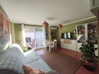 Etagenwohnung  Carrer de blai vila 2. Piso reformado en el centro de paterna con gran balcón.