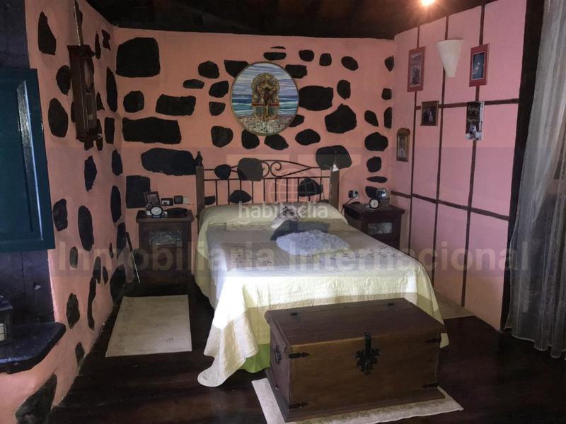 Foto b372bf12-a45b-4ea1-bc40-522c95a29069. Masia a Los Realejos pueblo Realejos (Los)