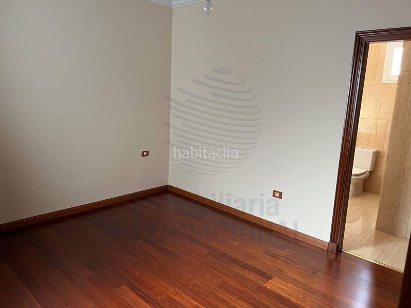 Foto 97ced3a3-8093-4f2e-990f-c5885b75a790. Àtic a Zona Martiánez Puerto de la Cruz