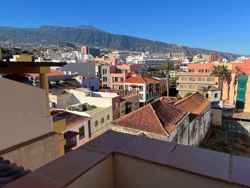 Foto c1fcce09-47a2-4397-9dc9-d34c751ced14. Àtic a Zona Martiánez Puerto de la Cruz