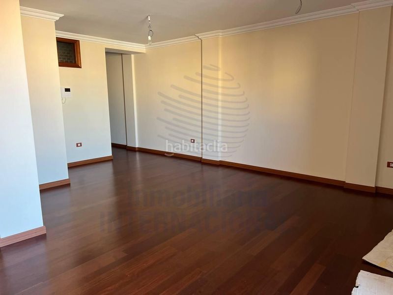 Foto c594446a-1ac0-4cb9-9eee-a47a531fe4fe. Àtic a Zona Martiánez Puerto de la Cruz