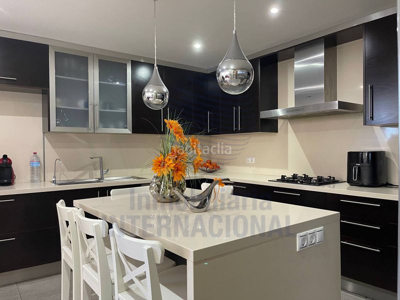 Foto 9fc1ea04-ee74-4cb0-8b28-664cc071e2c1. Casa amb xemeneia aparcament a Icod de los Vinos pueblo Icod de los Vinos