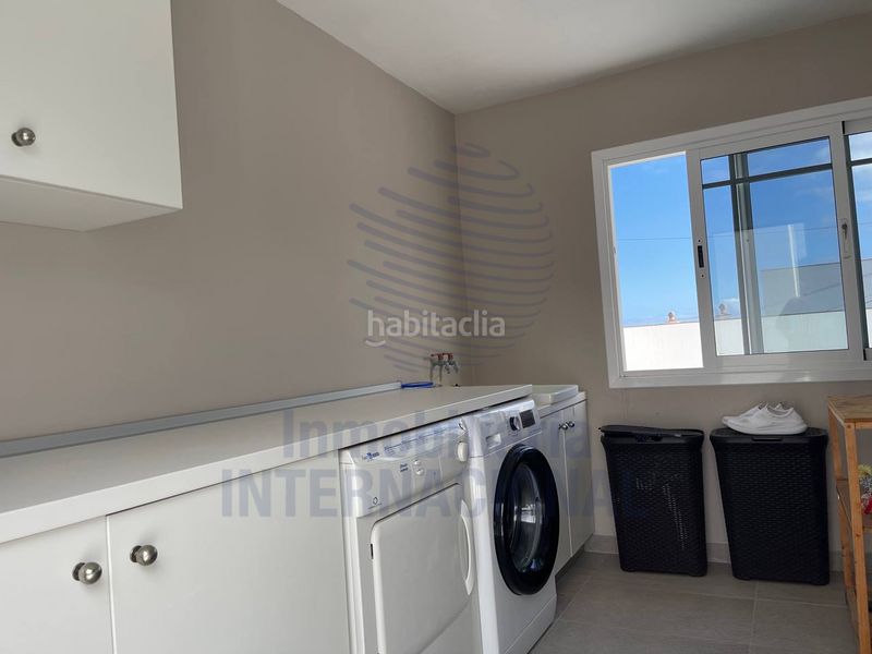 Foto bbd57dda-e510-4a9a-882a-a512a1e06400. Casa amb xemeneia aparcament a Icod de los Vinos pueblo Icod de los Vinos