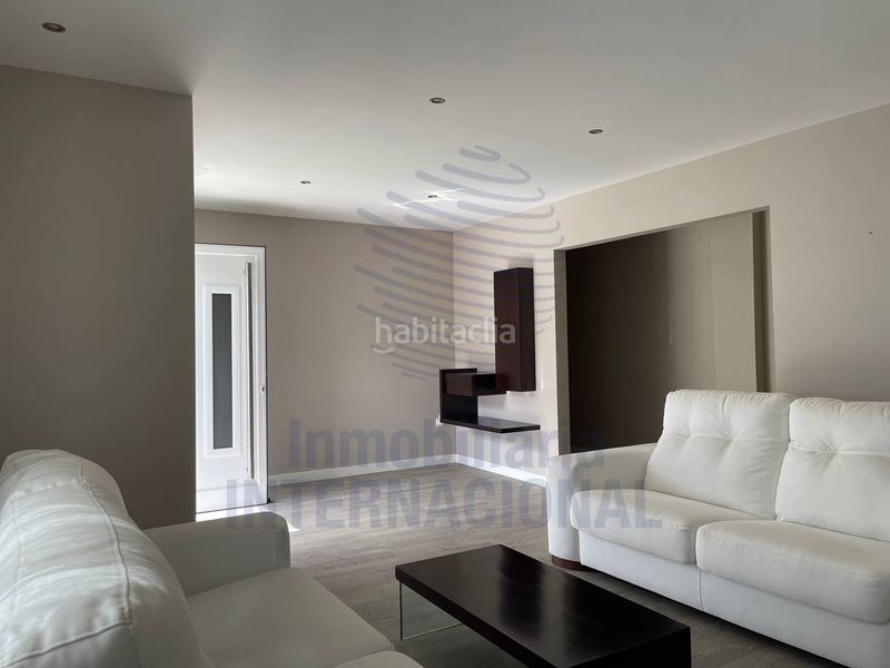 Foto c15101ed-3e68-4a7a-8587-45bc35575970. Casa amb xemeneia aparcament a Icod de los Vinos pueblo Icod de los Vinos