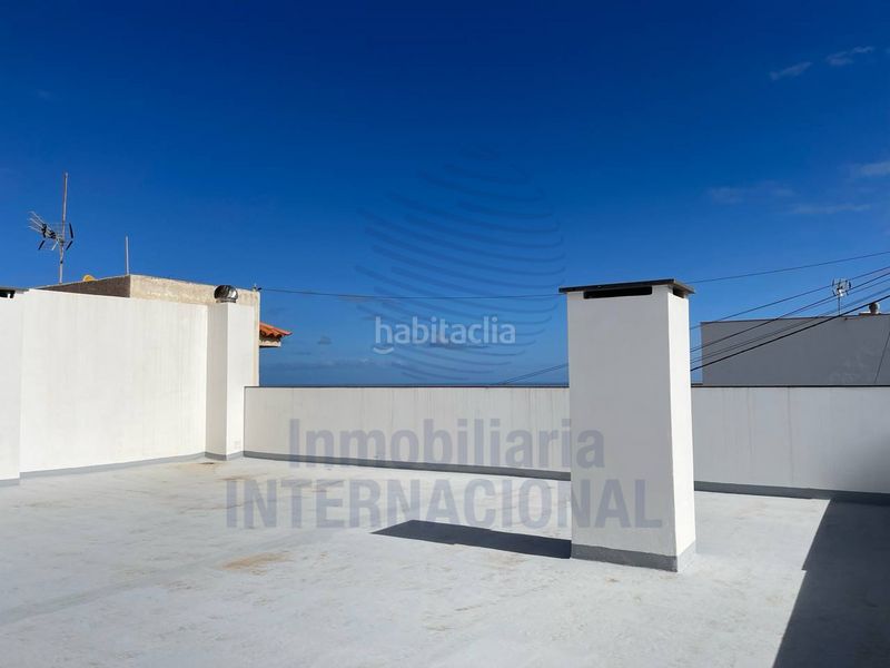 Foto e10201e3-e586-4ff8-b1c3-ce3ee2e52bb3. Casa amb xemeneia aparcament a Icod de los Vinos pueblo Icod de los Vinos