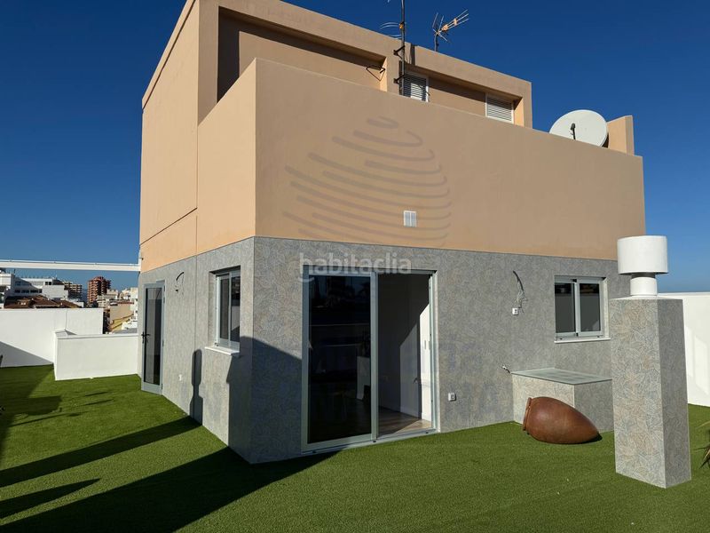 Foto 24176093-bf04-4fd8-b8cc-40d5c97942b2. Àtic a Zona Martiánez Puerto de la Cruz