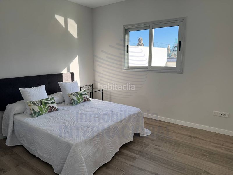 Foto eb788810-fa65-4d21-bfd3-d044d9bc5d73. Àtic a Zona Martiánez Puerto de la Cruz