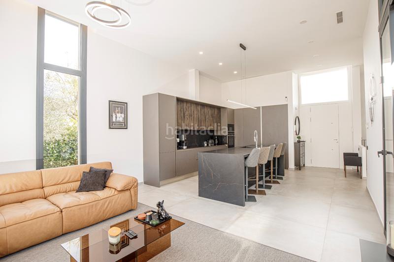 Foto c21ed765-dbf5-442a-91c0-6ee62307e2ca. Casa villa única de 3 viviendas en el golf de torremirona en Navata